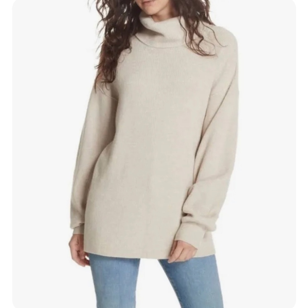 Free People turtleneck oatmeal colored sweater tunic size small